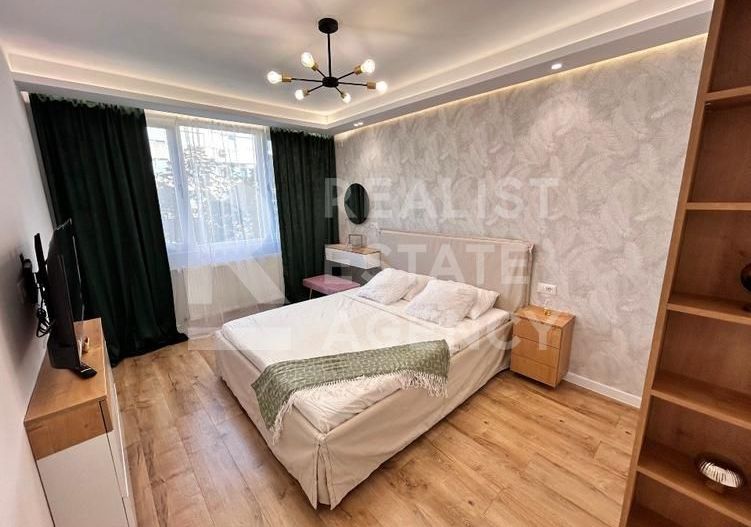 Vânzare, apartament cu 3 camere în zona Drumul Taberei - Poză 6