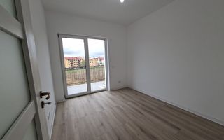 Studio 41 mp bucatarie inchisa balcon si parcare privata in Selimbar - Poză 5