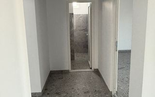 Închiriere spațiu mixt – Hală | Showroom | Birouri - Poză 14