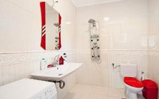 Casa P+1E si teren 370 mp, singur in curte - Piata Centrala - Poză 10