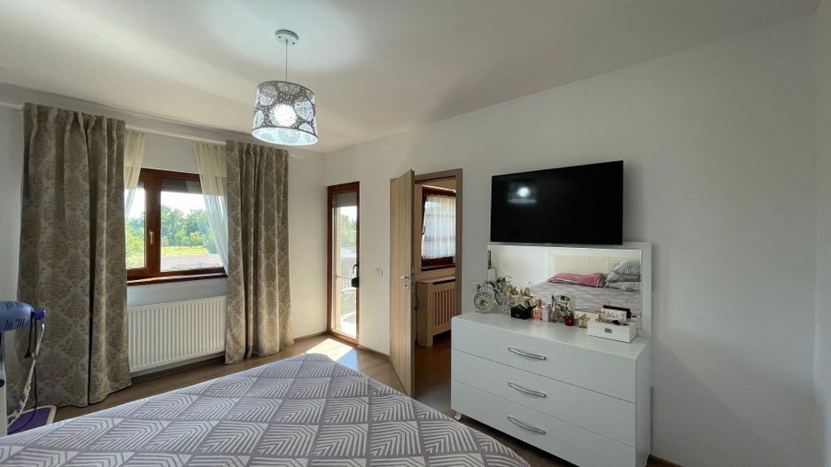 Duplex cu 4 camere complet mobilat și utilat |Moșnița Veche| - Poză 13