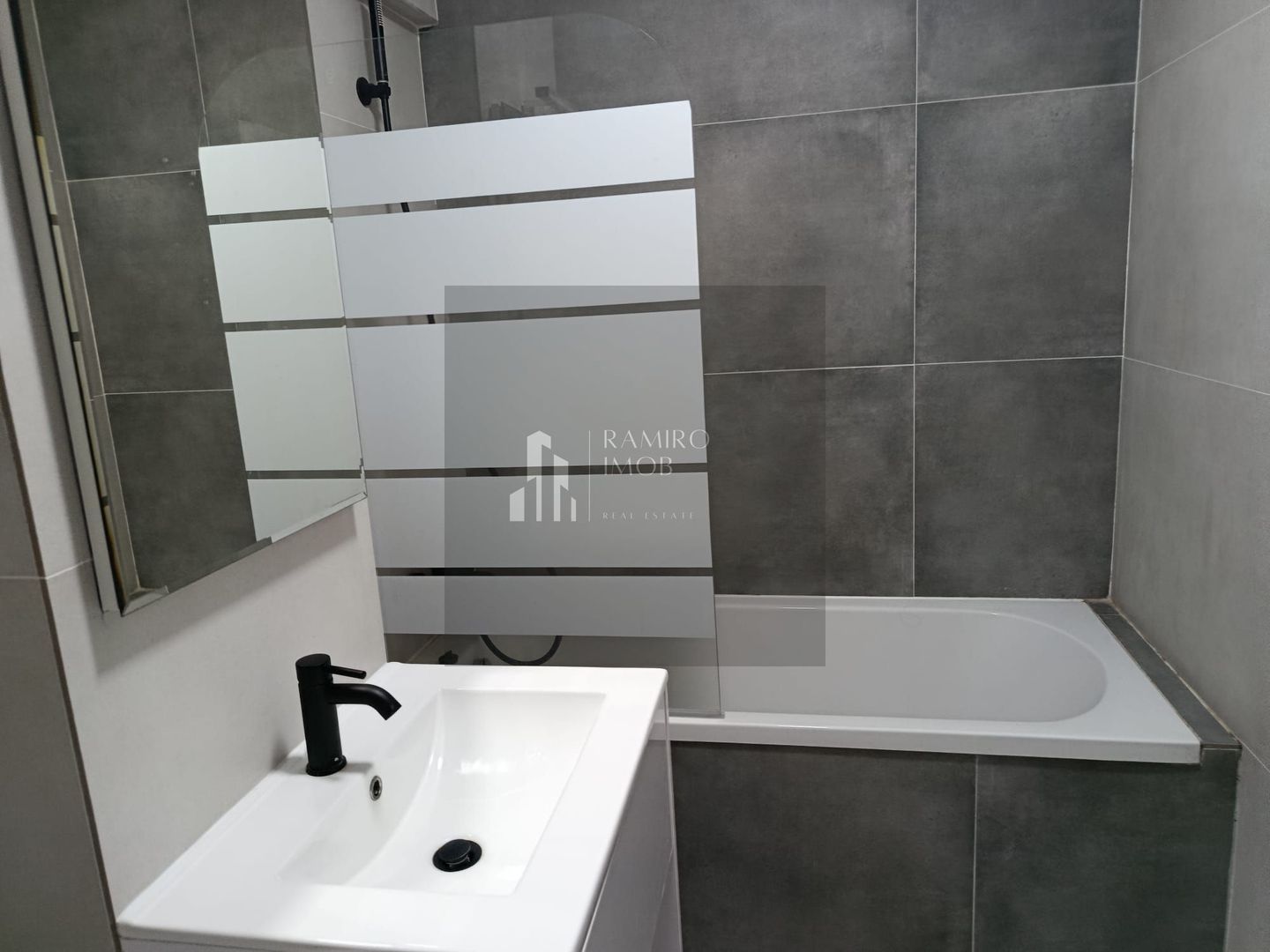 Garsoniera moderna, P-ta Sudului, Confort 1, mobilata-utilata modern - Poză 5