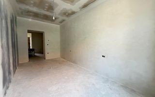 Apartament 3 camere de vanzare, Targul Vinului - Poză 1