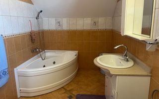 Vila S+P+1+M Lapus, str Paunitei - Poză 11