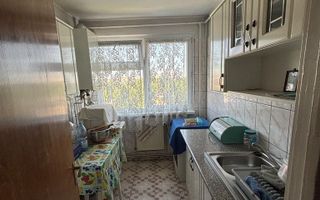 Apartament 3 camere. Centrala proprie. Bld. Brancoveanu. La 7 min. metrou. - Poză 2