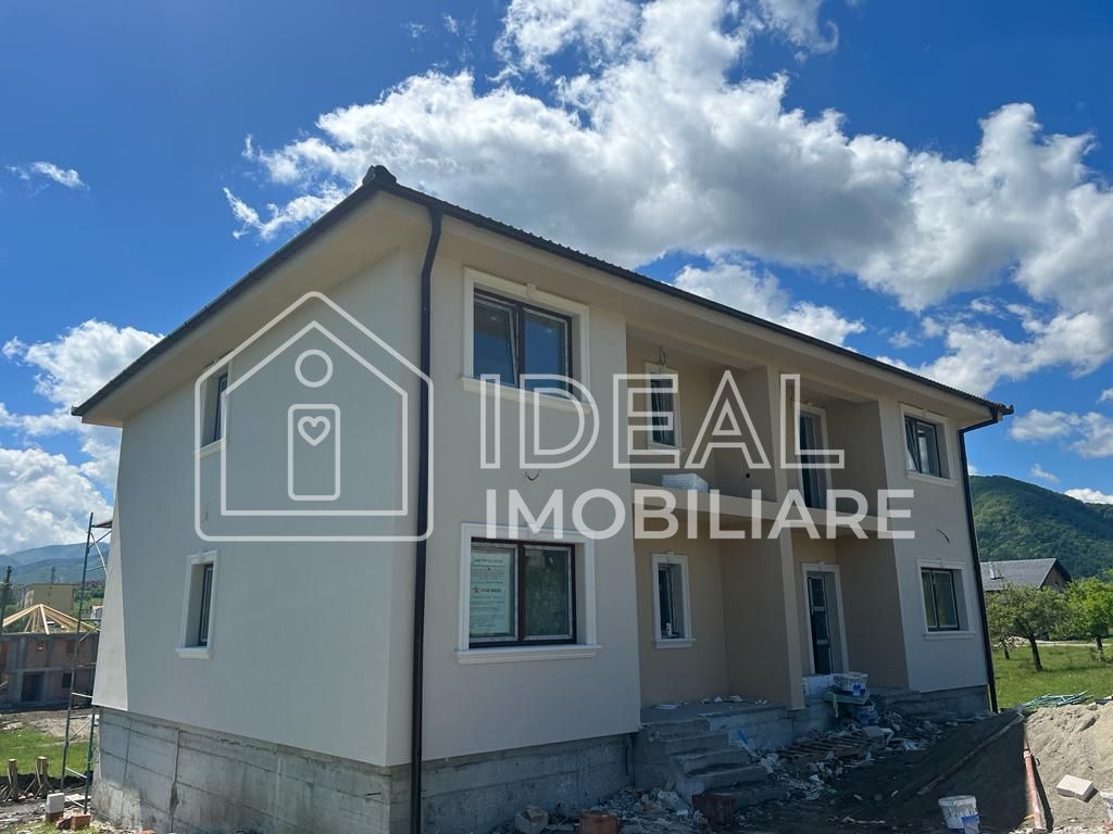 Casa Tip Duplex cu 4 camere si 366 mp teren, in Cisandie - Poză 12
