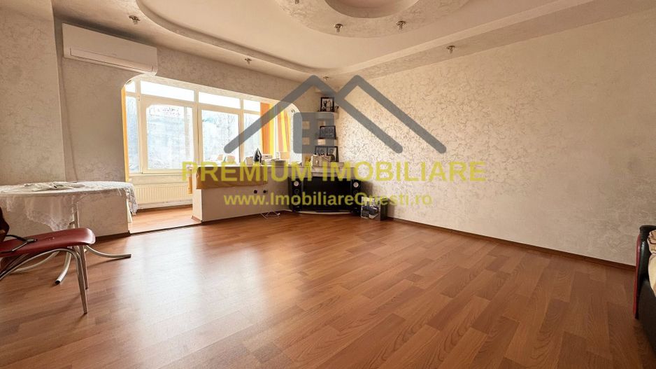 Apartament 3 Camere - Zona MAL - 98 MP - Poză 2
