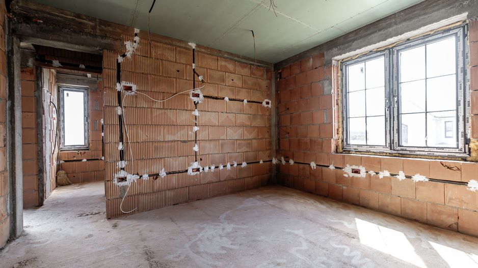 Construcție nouă, parțial finalizată, cu proiect aprobat în Aradul Nou - Poză 8