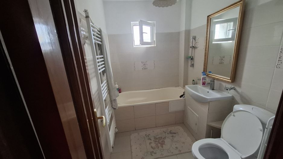 Apartament 3 camere decomandat insula de agrement - Poză 9