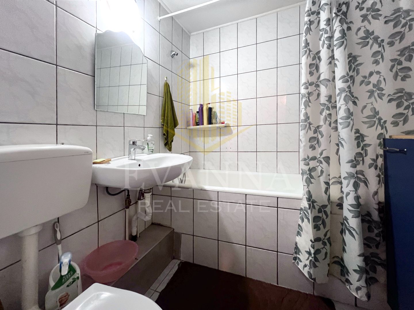 De vanzare 3 camere , decomandat -zona Vasile Alecsandri. - Poză 9