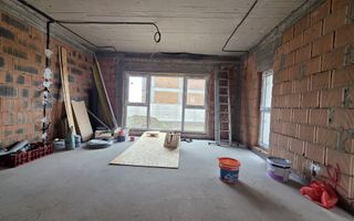 Vilă individuală în Tunari – 5 camere, curte privată - Poză 6
