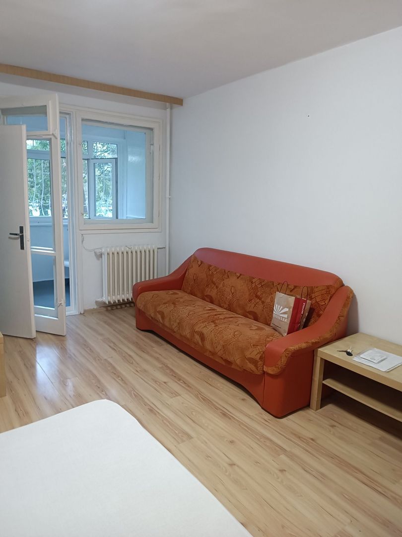 Garsonieră mobilată complet, boiler, etaj 4, metrou Titan, pet friendly - Poză 7