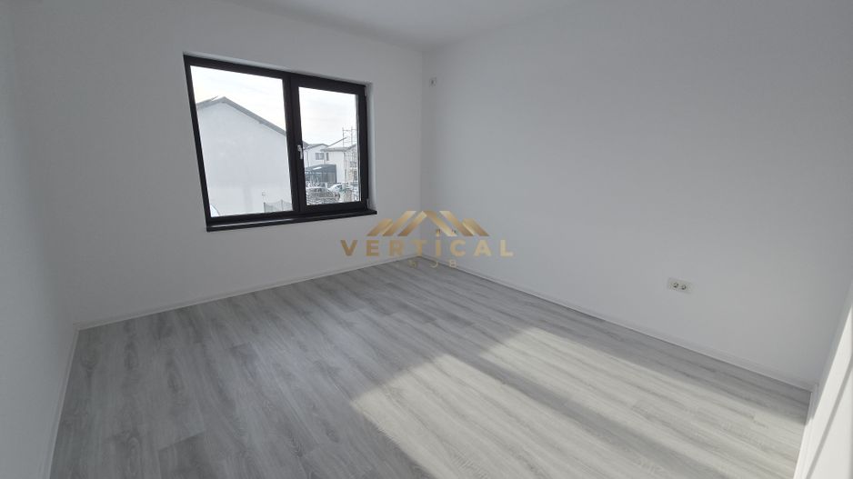 Vila cu teren superb in comuna Berceni! 4 Camere - Poză 5