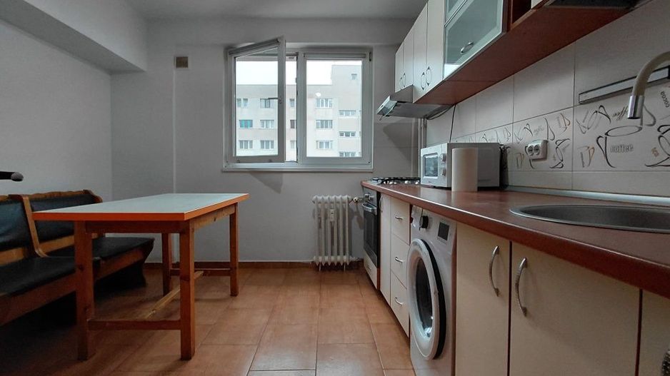 Apartament 3 camere, 2 min metrou, bloc reabilitat, mobilat și utilat complet - Poză 7