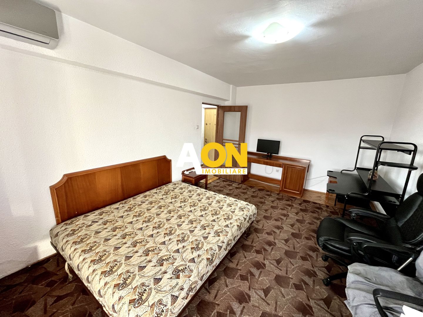 Apartament cu 3 Camere, Zona Mercur - Poză 3