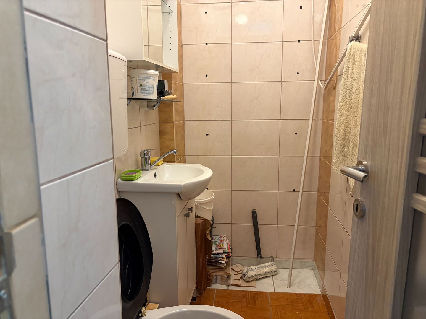 Apartament spatios cu trei camere, Aparatorii Patriei, 124.000€ - Poză 7