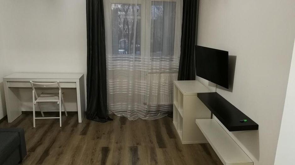 AP. 2 CAMERE- PIATA SUDULUI, CAT-FRIENDLY, BUCATARIE INCHISA, METROU - Poză 2