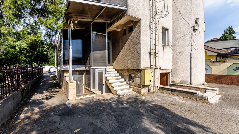 Imobil versatil, ideal pentru investiție, zonă cu trafic intens, Arad - Poză 7