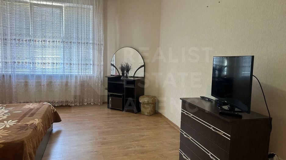 Chirie, 2 camere, Strada Mihail Frunze, Strășeni - Poză 3