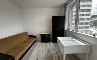 Apartament la etaj intermediar | 3 camere | Zona Bmw - Poză 11