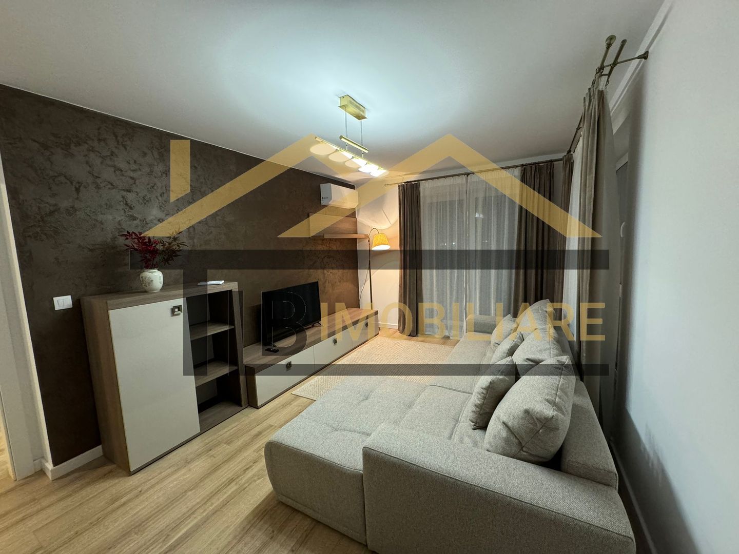 Apartament de 2 camere, 60mp, decomandat, parcare, Zona Maurer - Poză 1