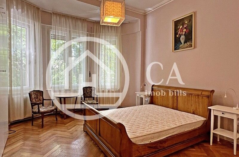 Apartament de închiriat cu 4 camere în zona ultracentrală, Oradea - Poză 11