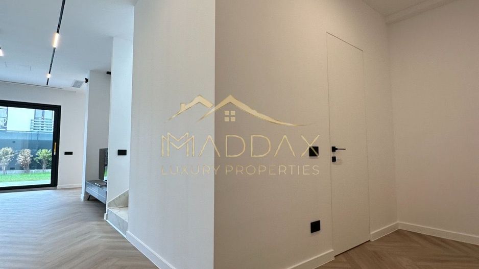 Vila individuala *432mp* + curte // 6 locuri Parcare / Pipera-Tunari - Poză 21