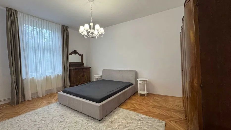 Apartament 3 camere ultracentral | Etaj 1 | Bloc tip vilă | Grădină și parcare - Poză 2