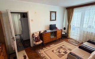 Vanzare apartament cu 4 camere in Micro 13, etaj 3, pret 65 000 euro - Poză 1