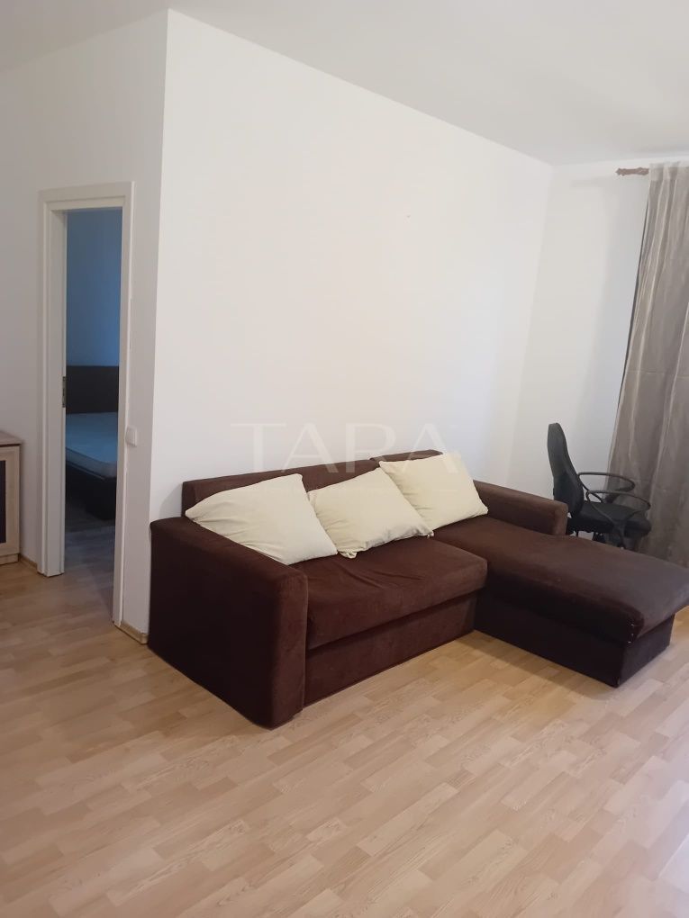 Apartament cu 1 cameră, 41 mp, parcare și centrală proprie. - Poză 2