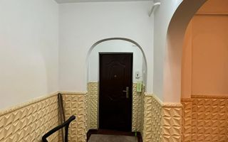 Vanzare Apartament cu 2 camere, zona Micro 13B, etaj 2, pret 63.000 E - Poză 2