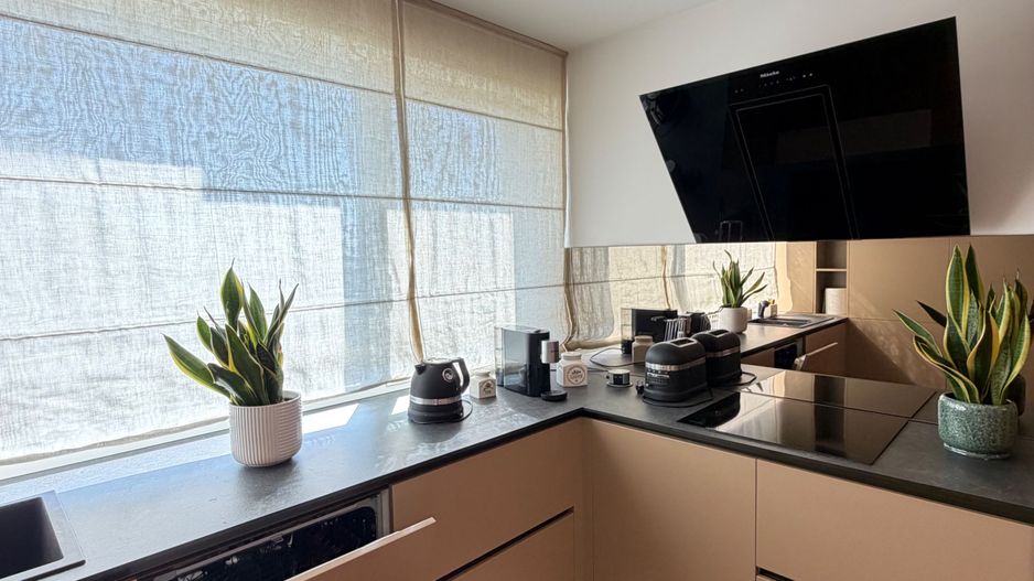 Apartament PREMIUM cu curte, terasă și lift cu acces direct în living - Poză 24