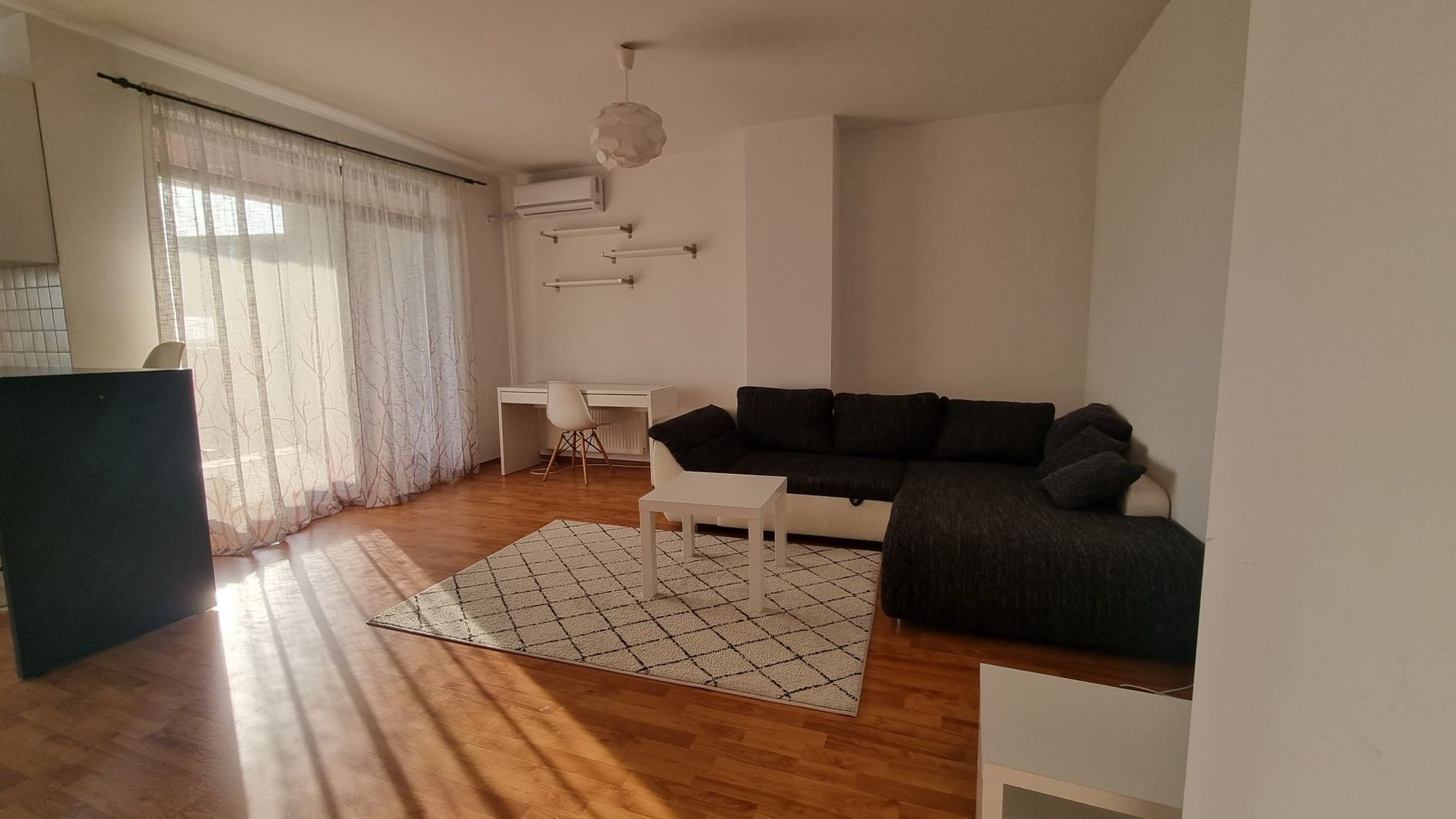 Apartament cu 1 camera de închiriat - Poză 1