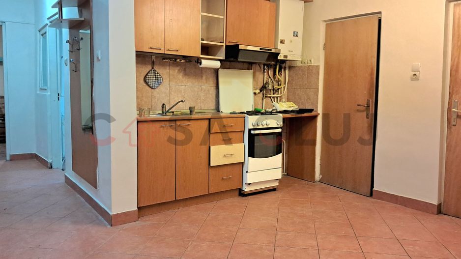 Casă calcan, Curte,  grădină, Iris!! - Poză 2