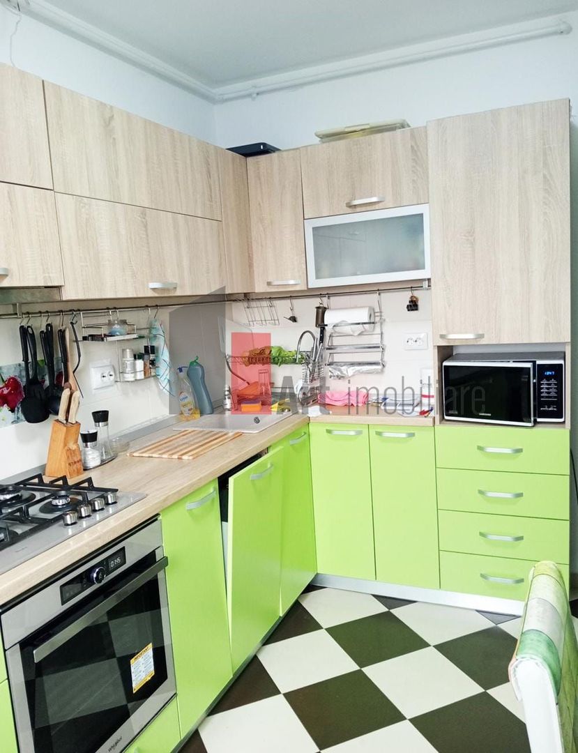 Vânzare apartament 3 camere cu centrală Apărătorii Patriei - Poză 2