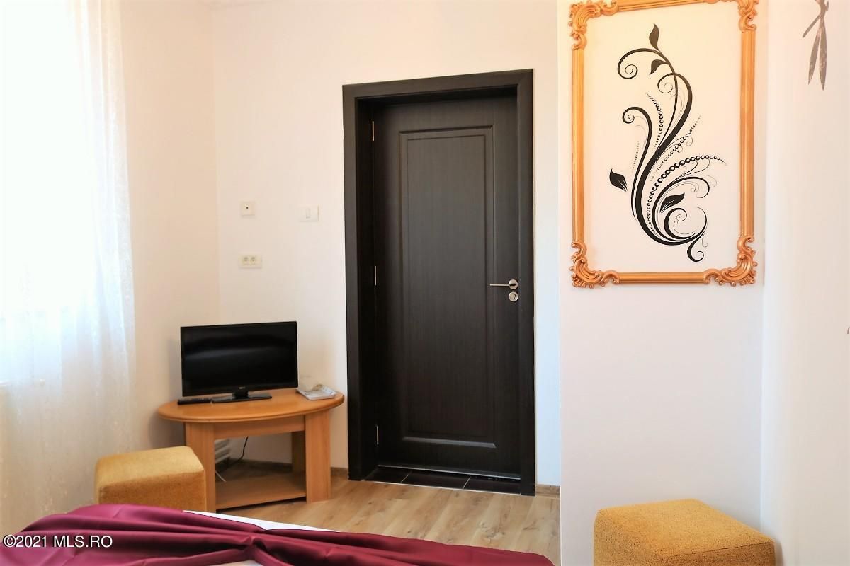 Mamaia Nord - Langa Mare, pensiune la cheie, 11 camere, 9 bai! - Poză 55