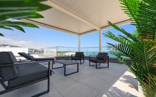 PENTHOUSE CU PISCINA, VEDERE PANORAMICA LA MARE/FALEZA OLIMP - Poză 2