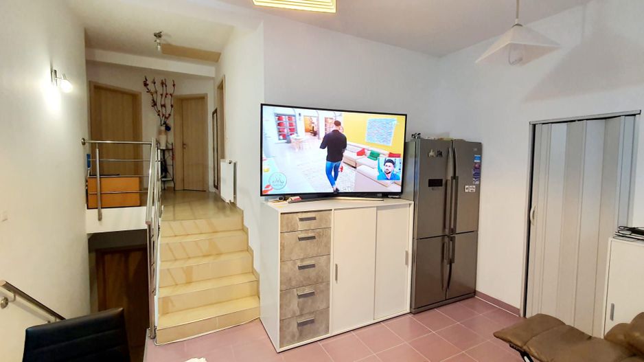 Casa individuala - Dumbravita - Poză 2