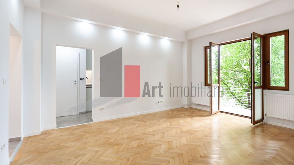 Apartamentul "ZORAGARRIA", Armeneasca,finisat lux, PRIMII LOCATARI DUPA RENOVARE - Poză 1