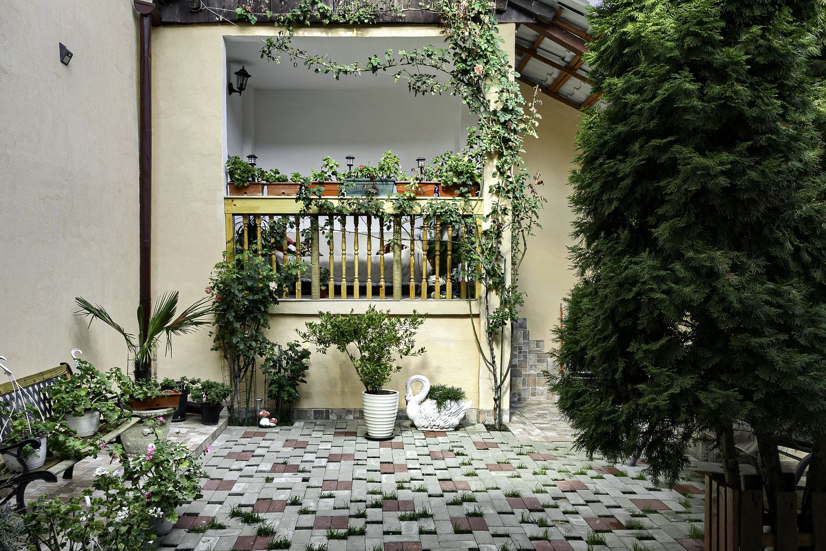 Pret redus Casă individuală la cheie situată Central, Comision 0 - Poză 4