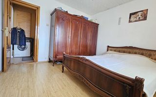 Nicolina Prima Statie Apartament 2 Camere Decomandat 56 Mp Bloc 1986 - Poză 3