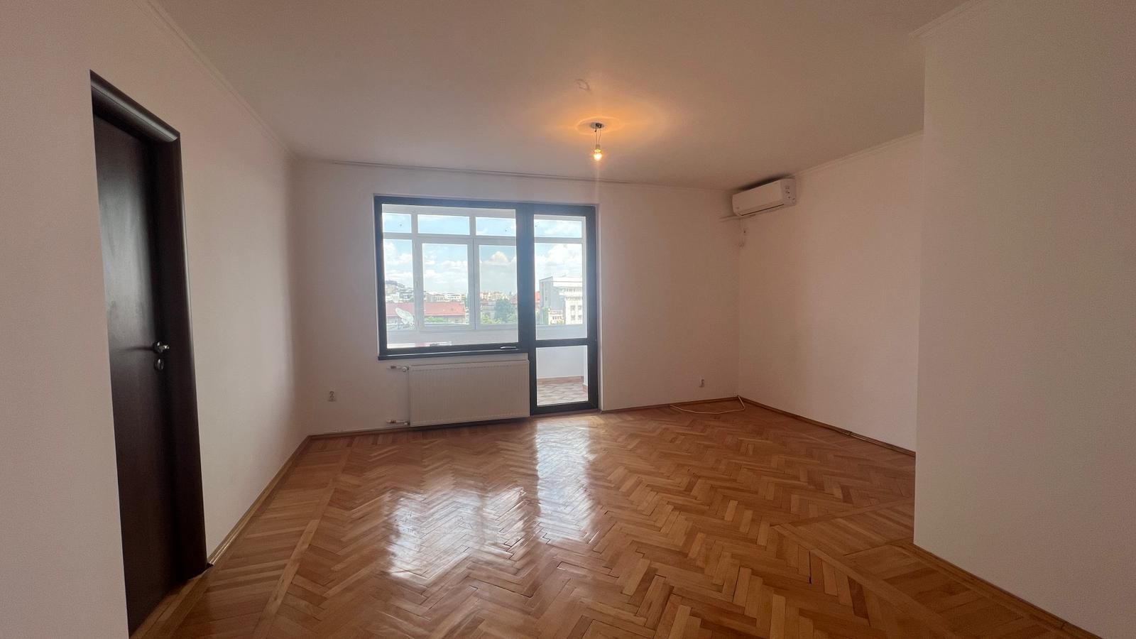 Piața Romană | 2 Camere | La un Pas de Metrou | vedere libera - Poză 2