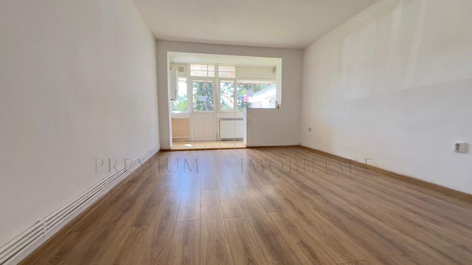 Garsonieră de vânzare – Zona centrală, Onești - Poză 1