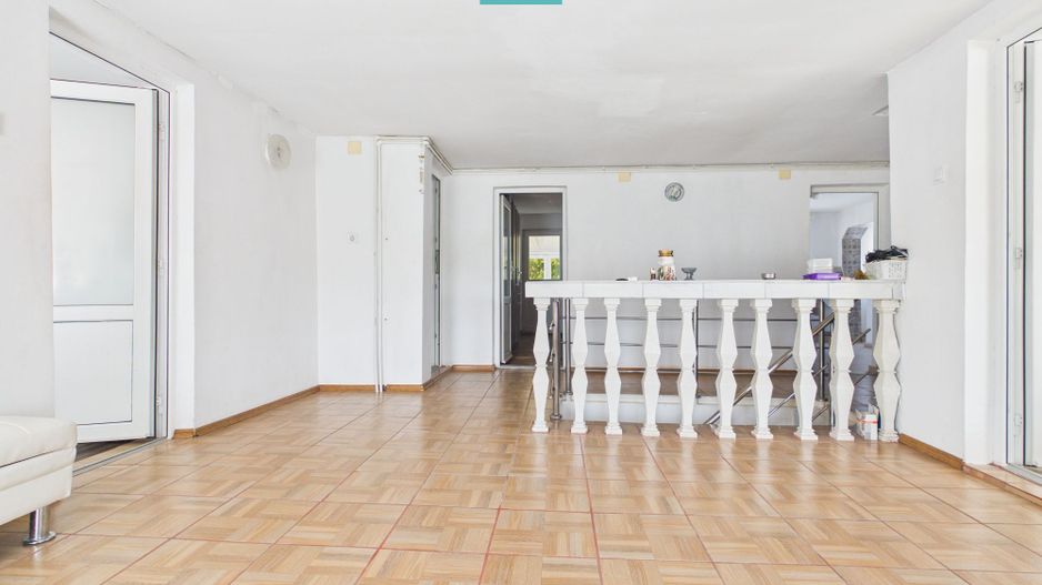 Casă retrasă Pișchia – 4 camere, teren 920 mp - Poză 12