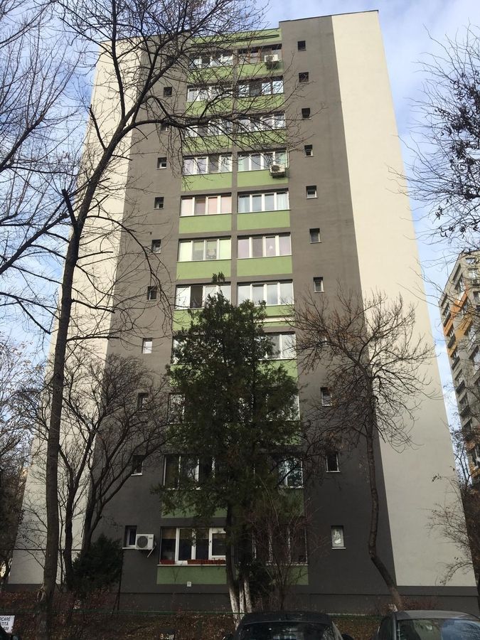 Ap 2 camere  zona parc/metrou Titan - Poză 1