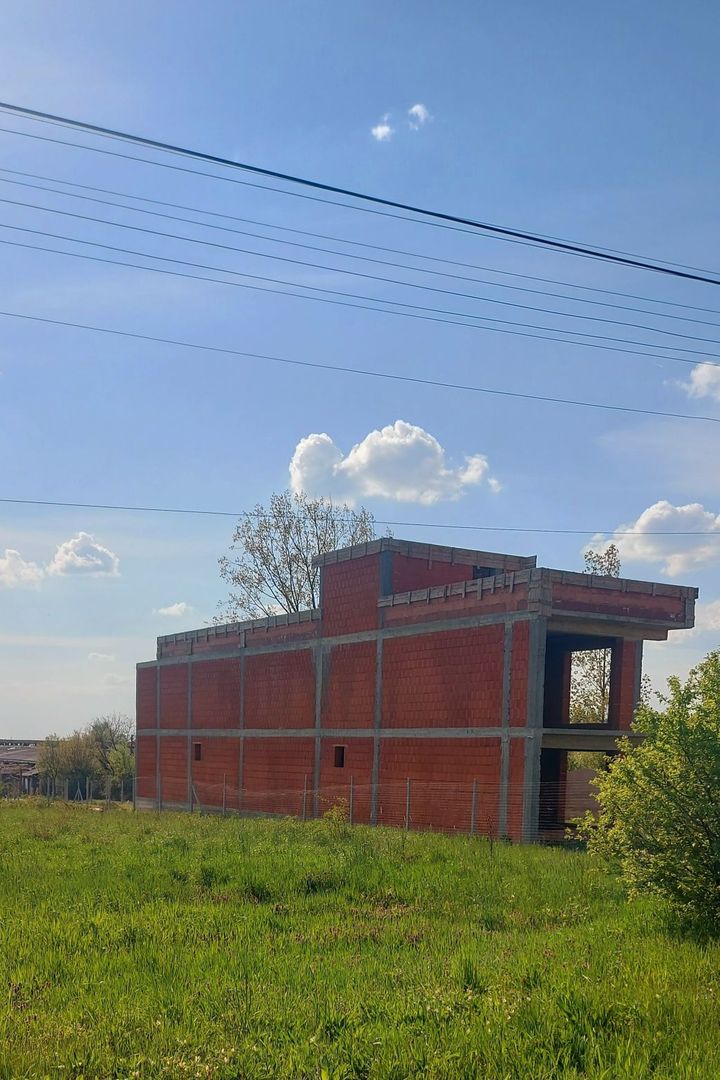 Vând casă în roșu la Viile Satu Mare - Poză 5