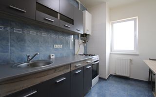 Aradului; decomandat, bucatarie inchisa. Parcare privata inclusa. - Poză 11