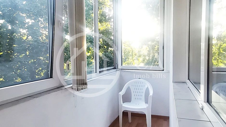 Apartament de vânzare cu 4 camere în zona Iosia, Oradea - Poză 12