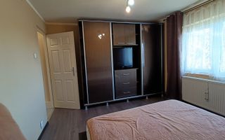 Apartament renovat și decomandat 2 camere | Zona Lunei - Poză 4