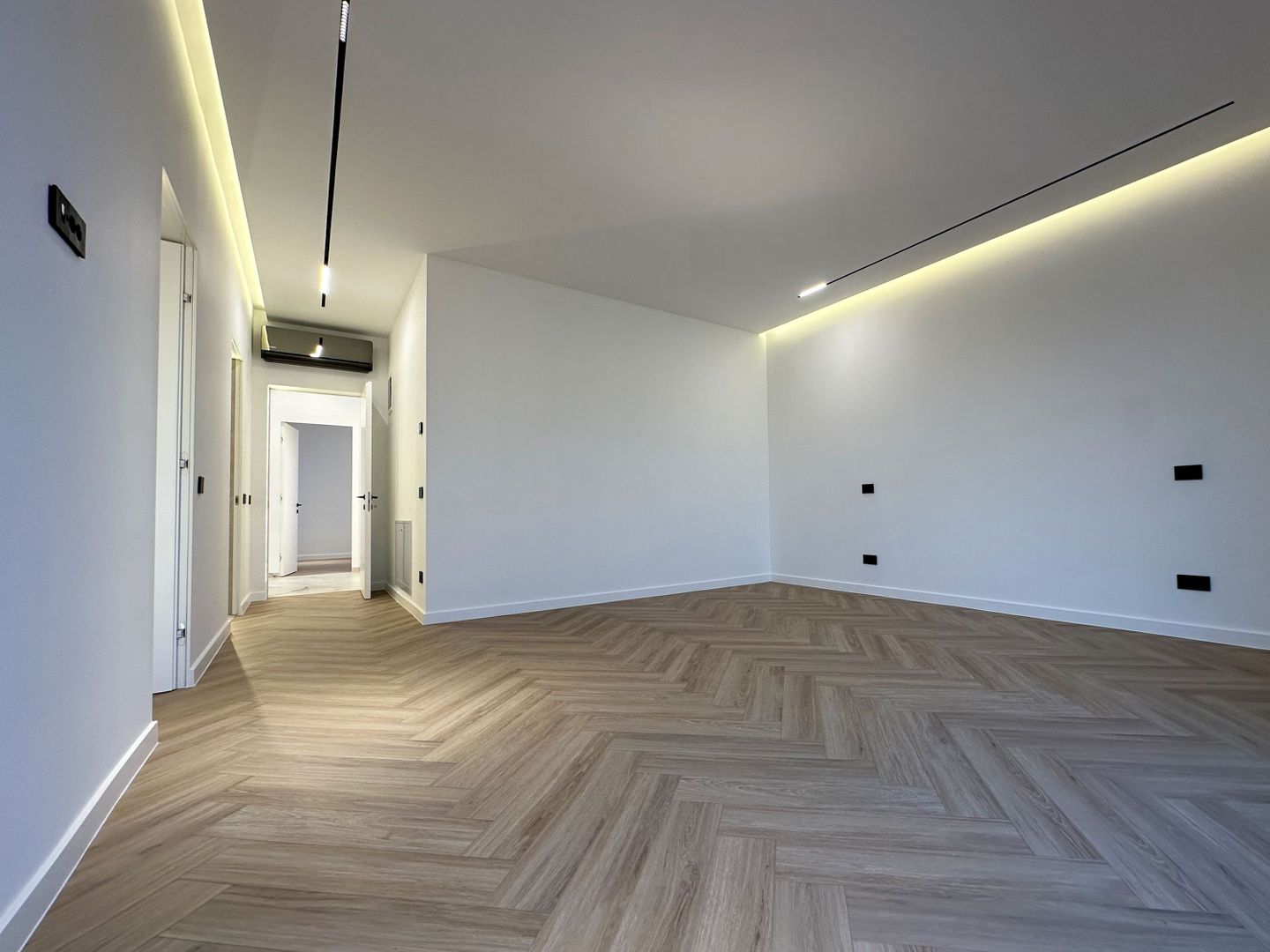 UNIC  |  Vilă Individuală Premium cu Design Contemporan și Finisaje de Lux - Poză 18